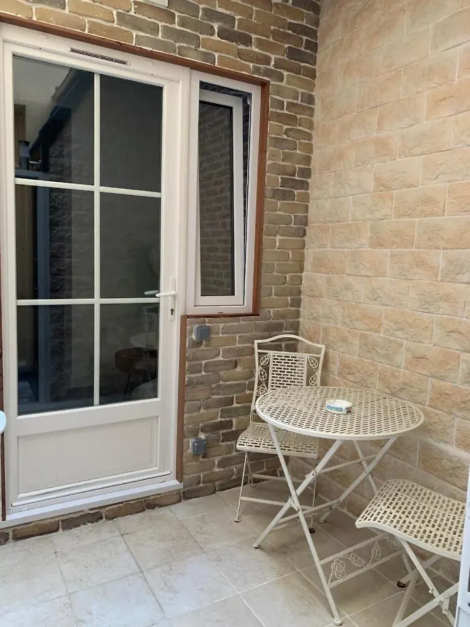 Apartment Eiffel Tower Studio With Patio Paris